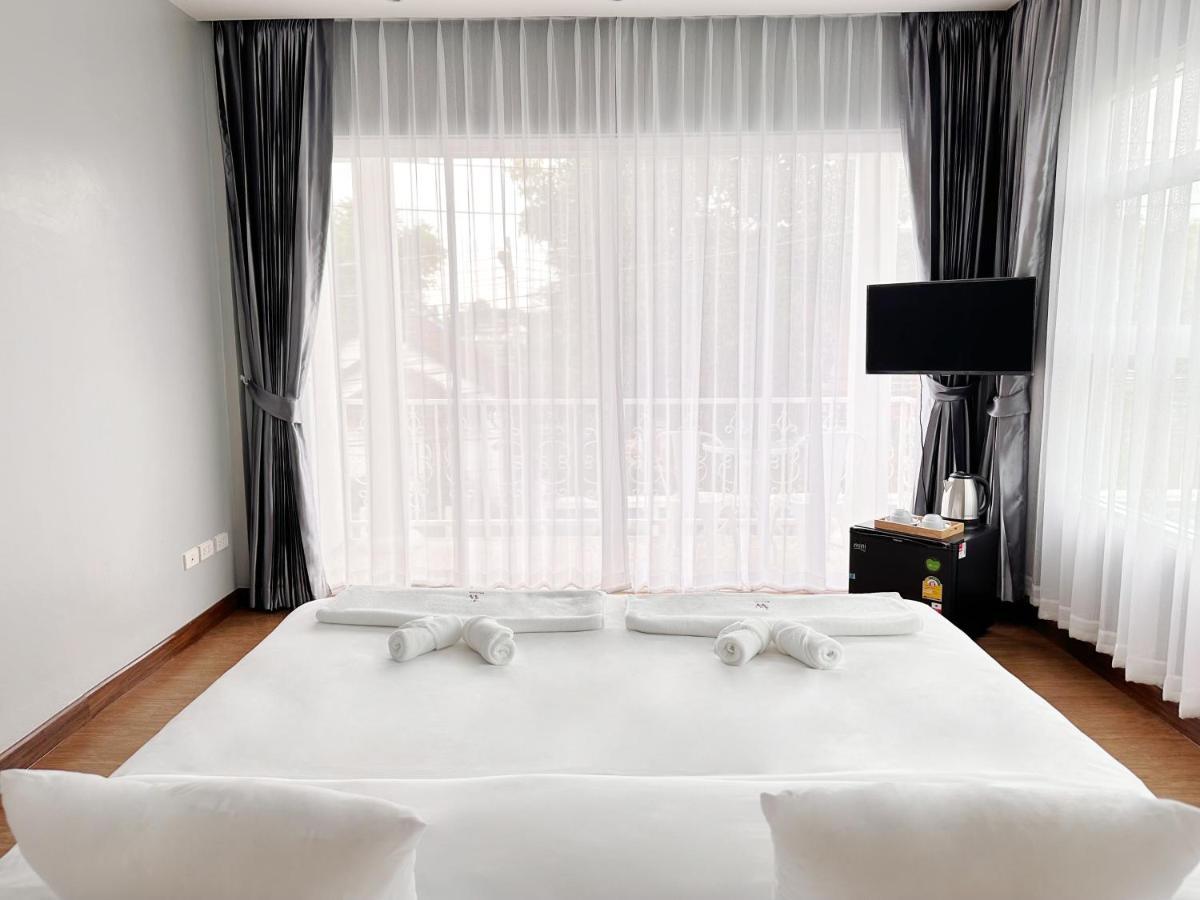 The White House Rachamankha เดอะ ไวท์เฮ้าส์ ราชมรรคา Hostel Chiang Mai Bagian luar foto
