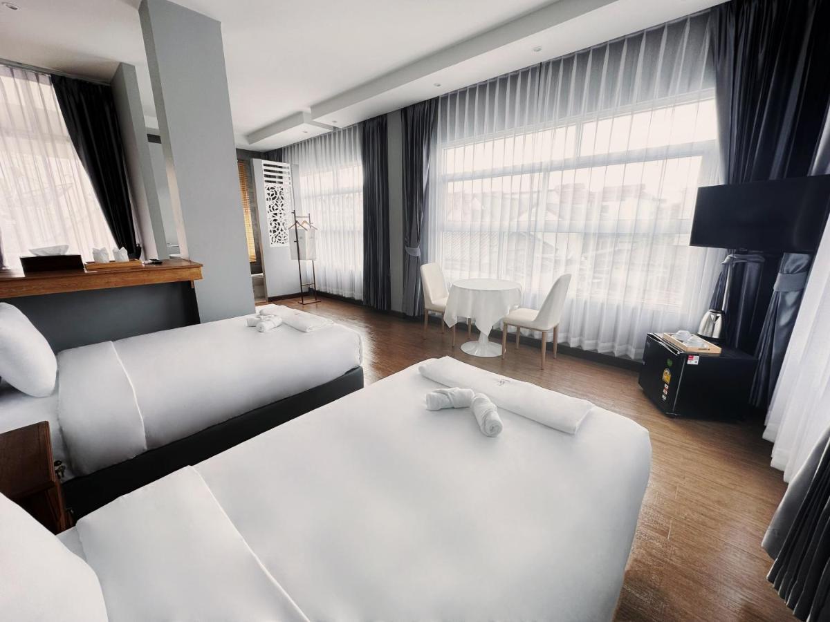 The White House Rachamankha เดอะ ไวท์เฮ้าส์ ราชมรรคา Hostel Chiang Mai Bagian luar foto