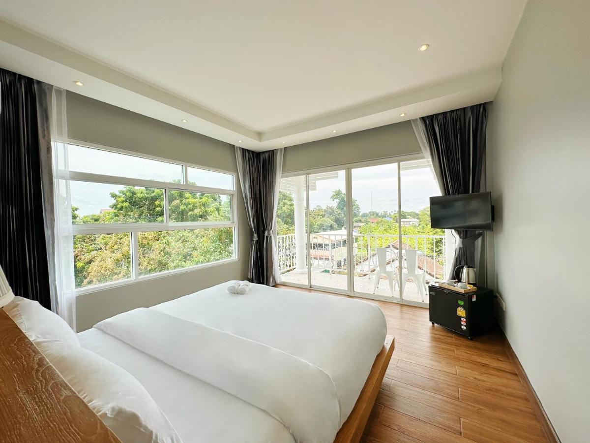 The White House Rachamankha เดอะ ไวท์เฮ้าส์ ราชมรรคา Hostel Chiang Mai Bagian luar foto