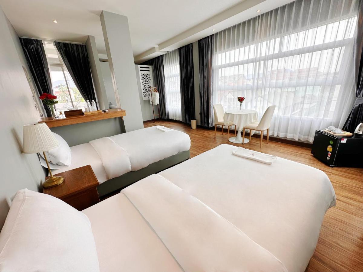The White House Rachamankha เดอะ ไวท์เฮ้าส์ ราชมรรคา Hostel Chiang Mai Bagian luar foto